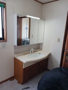 洗面鏡交換工事